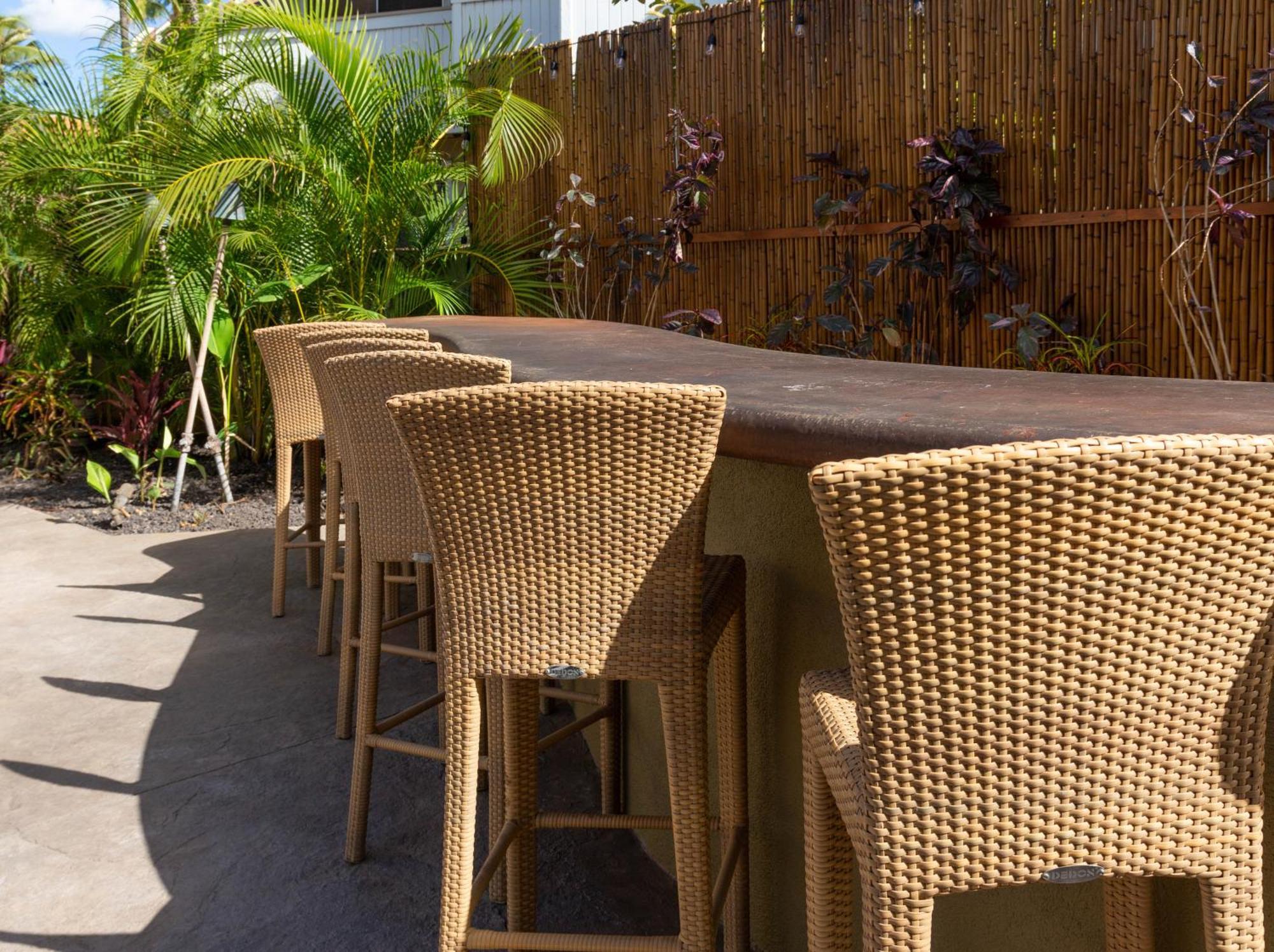 Plumeria Suite, 2-Bedrooms, Sleeps 6, Pool & Bbq, Pre-Renovation Summer Sale Kihei Buitenkant foto