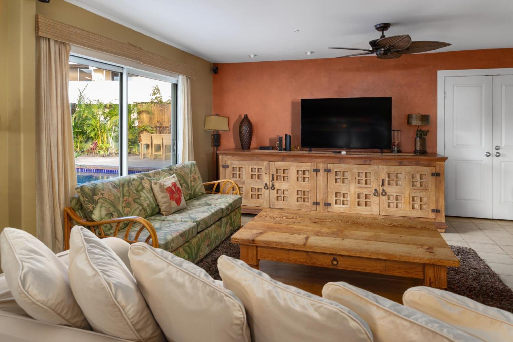Plumeria Suite, 2-Bedrooms, Sleeps 6, Pool & Bbq, Pre-Renovation Summer Sale Kihei Buitenkant foto